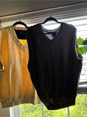 Black Cable-Knit V-Neck Sweater Vest - Unbranded